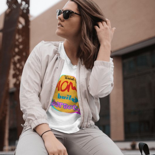 風変わりMomsビルドキャラクター – 新おもしろい母Da Tシャツ