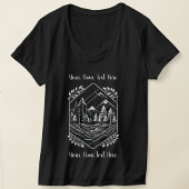 風景の森の川のキャンプのバッジあなたのテキストギフト Tシャツ