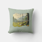 風景を楽しめる子どものよくはしゃぐ頃の冒険 クッション (正面)