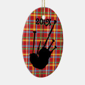 風笛吹奏者のパーソナライズなバグパイプの格子縞音楽オーナメント セラミックオーナメント (右)