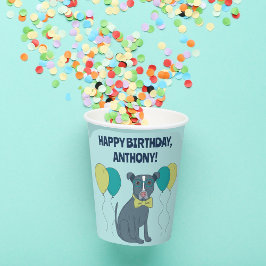 風船付きメガネをかけているピットブル犬 紙コップ