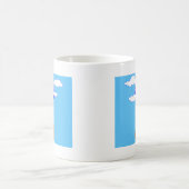 風船飛んでいるが青空に浮かぶ絵文字 コーヒーマグカップ (中央)