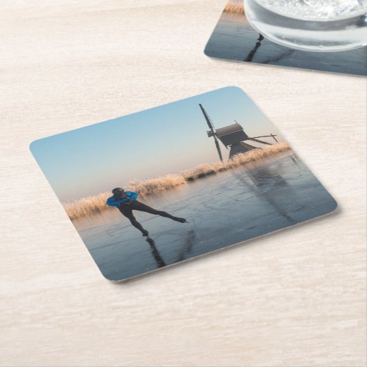 風車およびリードコースターを過ぎてアイススケート スクエアペーパーコースター (アングル)