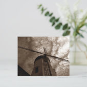 風車が雲に向かって帆を張るポストカード~セピア ポストカード (スタンド正面)