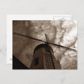 風車が雲に向かって帆を張るポストカード~セピア ポストカード (正面/裏面)