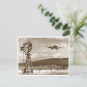 風車とヴィンテージ飛行機の写真 ポストカード (スタンド正面)