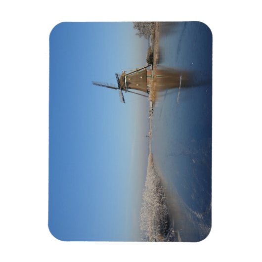 風車と氷で冬の風景 マグネット (縦)