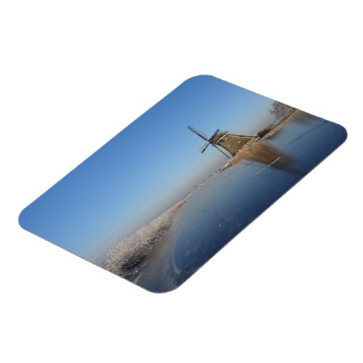 風車と氷で冬の風景 マグネット (左側)