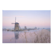 風車の上の冬の柔らかい日の出の光 フォトプリント            (正面)