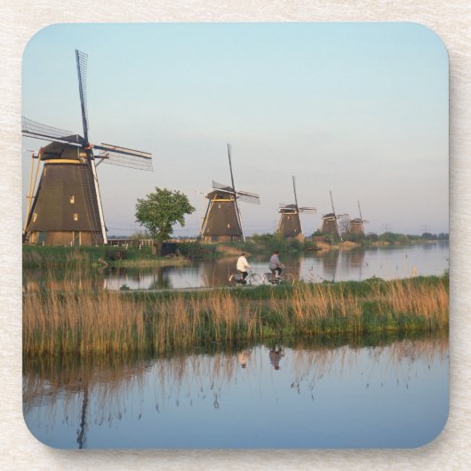 風車、キンダーディク、オランダ コースター (正面)