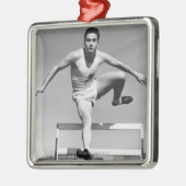 飛び越すこと メタルオーナメント (左)