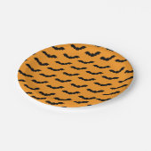 飛んでいるこうもりアニマルハロウィンオレンジとブラック ペーパープレート (アングル)