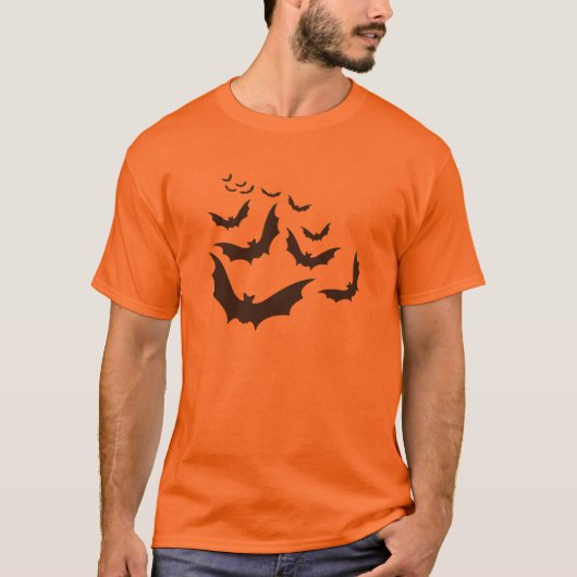 飛んでいるこうもりハロウィンシャツ Tシャツ (正面)