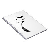 飛んでいるなこうもりが付いている羽 ノートブック (右側)