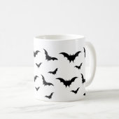 飛んでいるなこうもりのマグ コーヒーマグカップ (正面右)