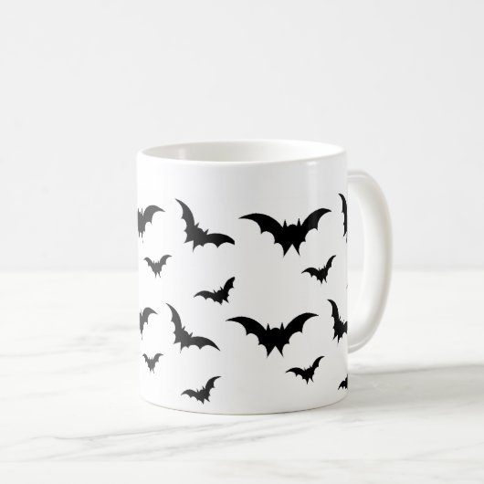 飛んでいるなこうもりのマグ コーヒーマグカップ (正面右)