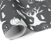 飛んでいるなこうもりハロウィンの恐い森林 ラッピングペーパー (ロールコーナー)