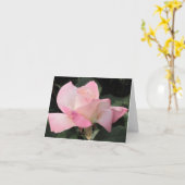 飛んでいるなピンクのバラ カード (黄色い花)