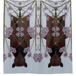 飛んでいるキツネスカイブルー シャワーカーテン