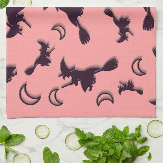 飛んでいるハロウィーンの夜3Dで半月の間の魔女 キッチンタオル (折り畳み)