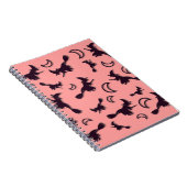 飛んでいるハロウィーンの夜3Dで半月の間の魔女 ノートブック (右側)