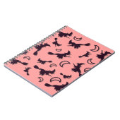 飛んでいるハロウィーンの夜3Dで半月の間の魔女 ノートブック (左側)