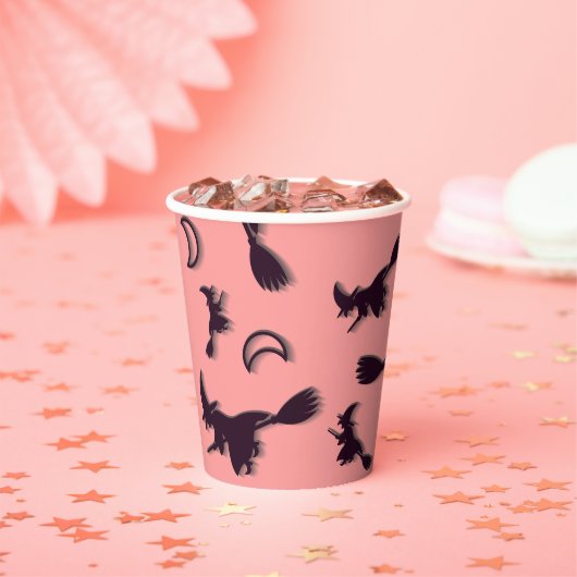 飛んでいるハロウィーンの夜3Dで半月の間の魔女 紙コップ (インサイチュ)