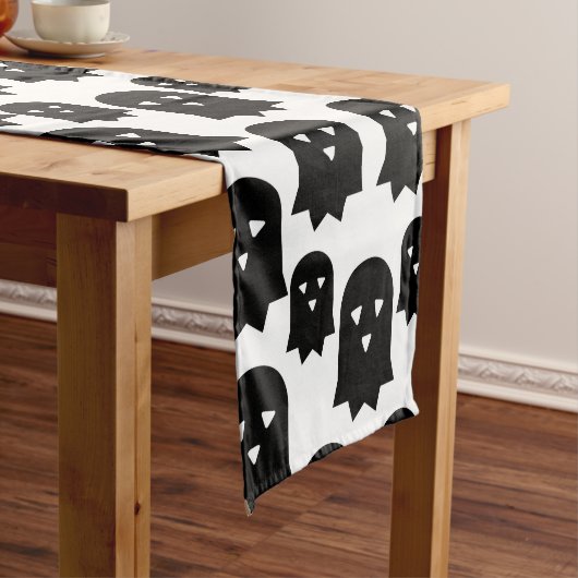 飛んでいる幽霊 ロングテーブルランナー (インサイチュ)