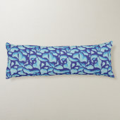 飛んでいる葉 |青い葉パターン ボディピロー (裏面)