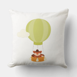 「飛んでいる」キツネ クッション