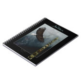 飛んでいるBald Eagle, Wolves & Totem-Poleノートブック ノートブック (左側)