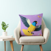 飛カラフル行中の鳥 クッション (椅子)