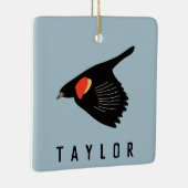 飛パーソナライズされた行中の赤翼の黒鳥 セラミックオーナメント (右)