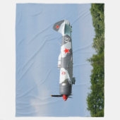 飛ロシアの行 フリースブランケット (正面)