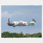 飛ロシアの行 フリースブランケット (正面(横))