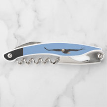 飛翔しているハゲのコルク栓抜き