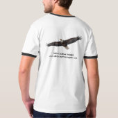 飛翔しているハゲのワシ Tシャツ (裏面フル)