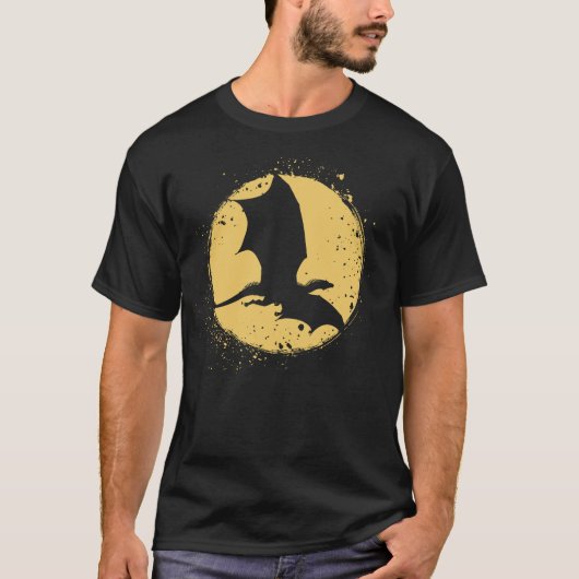 飛翔するドラゴン Tシャツ (正面)