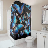 飛行している青い蝶 シャワーカーテン (インサイチュ)