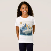 飛行する鳥たちと山々の絵画 Tシャツ (正面フル)