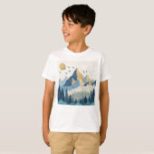 飛行する鳥たちと山々の絵画 Tシャツ (正面フル)
