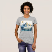 飛行する鳥たちと山々の絵画 Tシャツ (正面フル)