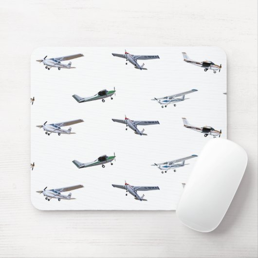 飛行中のセスナのモデル航空機 マウスパッド (マウス)