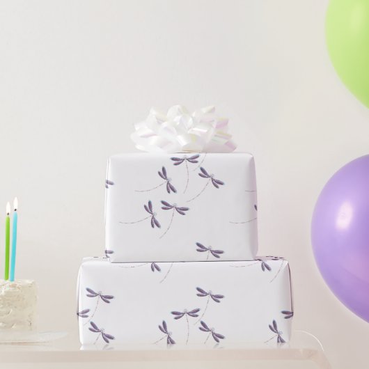 飛行中のトンボのラッピング紙 ラッピングペーパー (パーティーギフト)