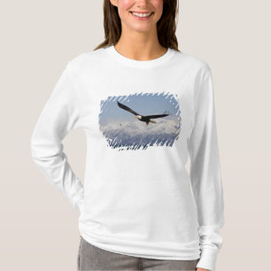 飛行中のハクトウワシ Haliaeetus leucocephalus 3 Tシャツ