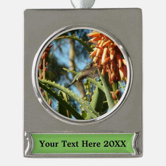 飛行中のハチドリ シルバープレートバナーオーナメント (正面)