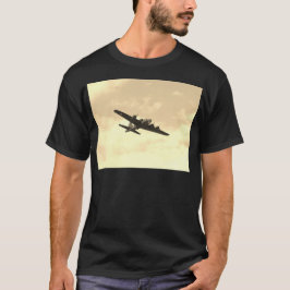 飛行中のフライング・フォートレス Tシャツ