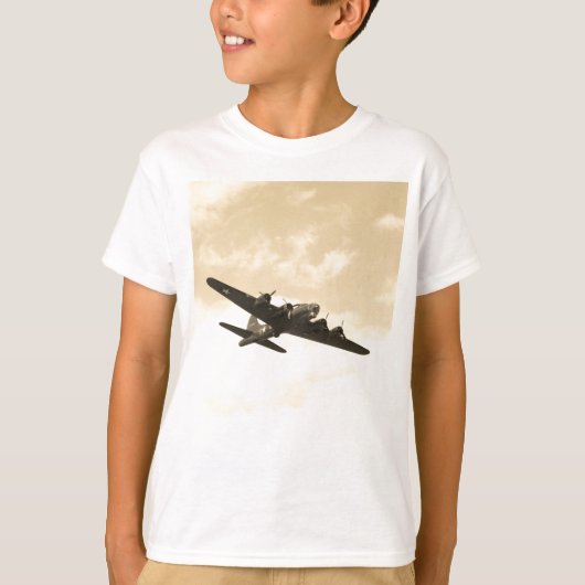 飛行中のフライング・フォートレス Tシャツ (正面)