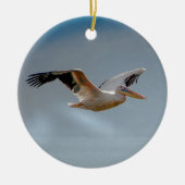 飛行中のペリカン セラミックオーナメント (正面)