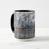 飛行中の水のガゼの持ち上げ マグカップ (正面左)